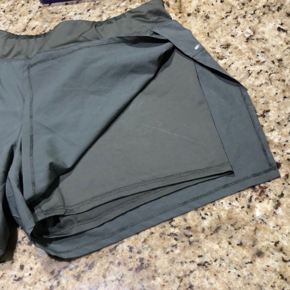 Avia Shorts - Picture 4 of 7